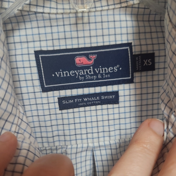 Vineyard Vines Men's Checkered Button-Down Shirt - Picture 2 of 4